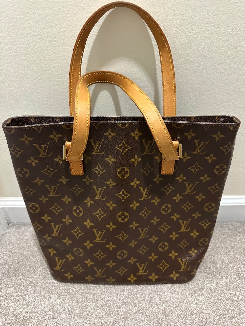 Louis Vuitton Cabas Mezzo Tote Bag in Monogram Canvas and Vachetta Leather